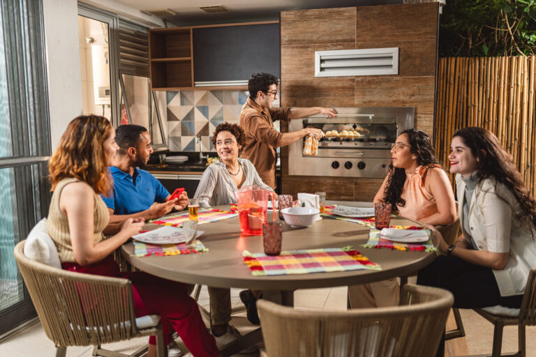 Mid South Club neighborhood